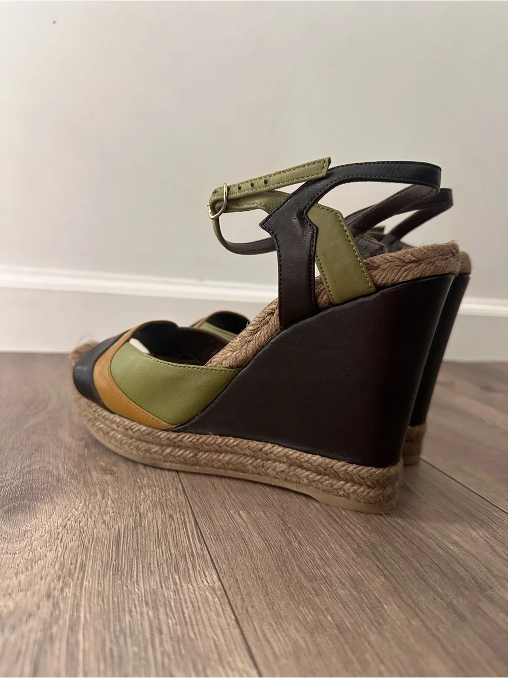 L'Autre Chose Green Multi-Color Leather Wedge Sandals